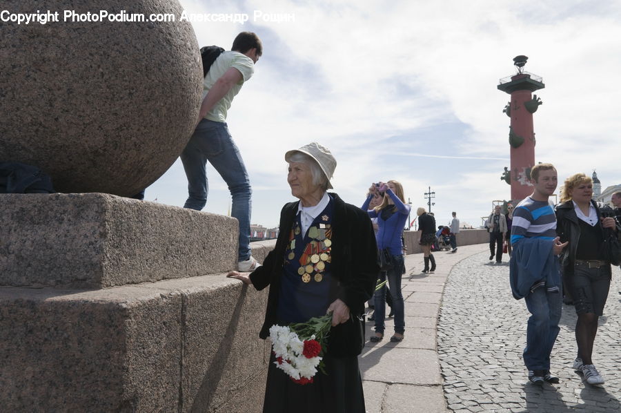 People, Person, Human, Leisure Activities, Walking, Tourist, Hat