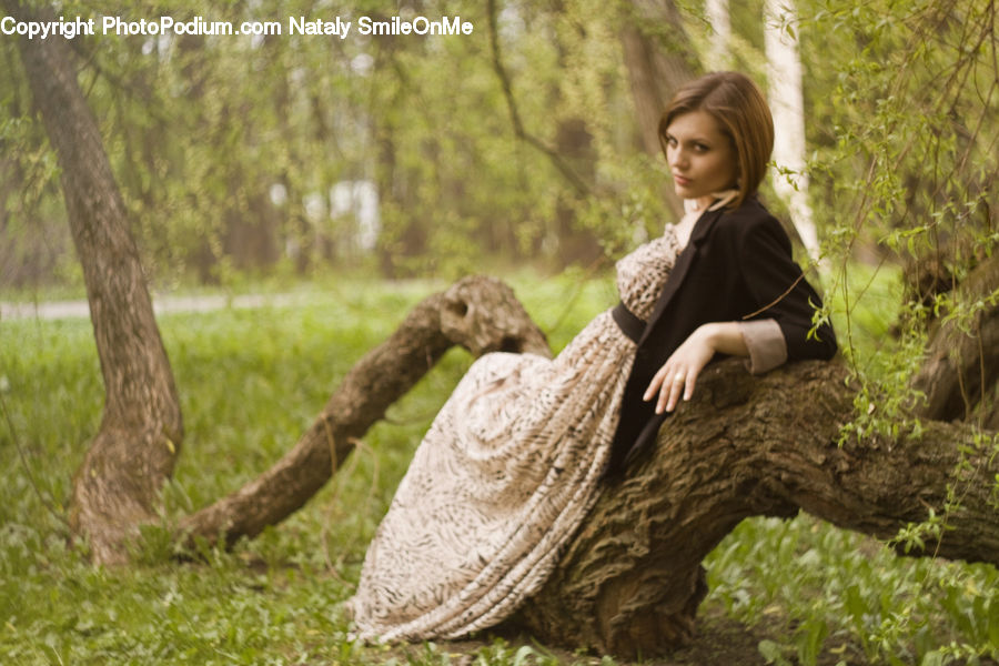 People, Person, Human, Cardigan, Clothing, Sweater, Female