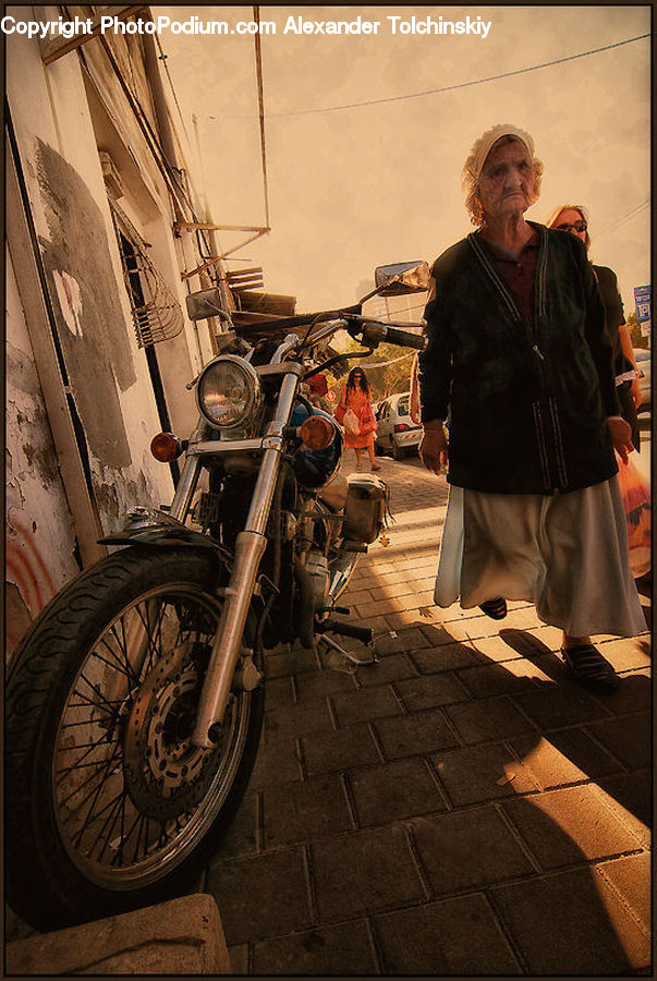 Human, People, Person, Bicycle, Bike, Vehicle, Apparel