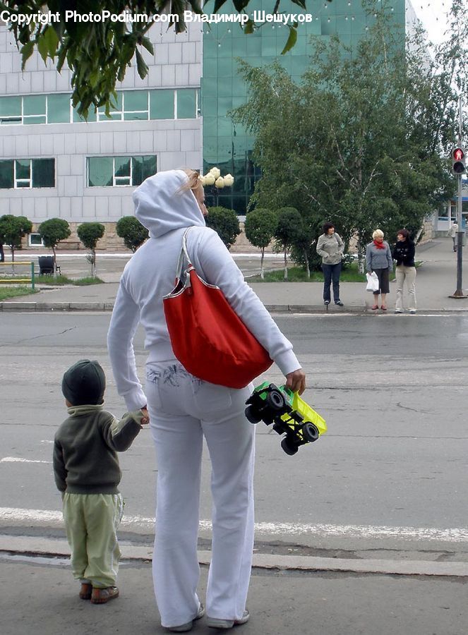 Human, People, Person, Plant, Potted Plant, Leisure Activities, Walking