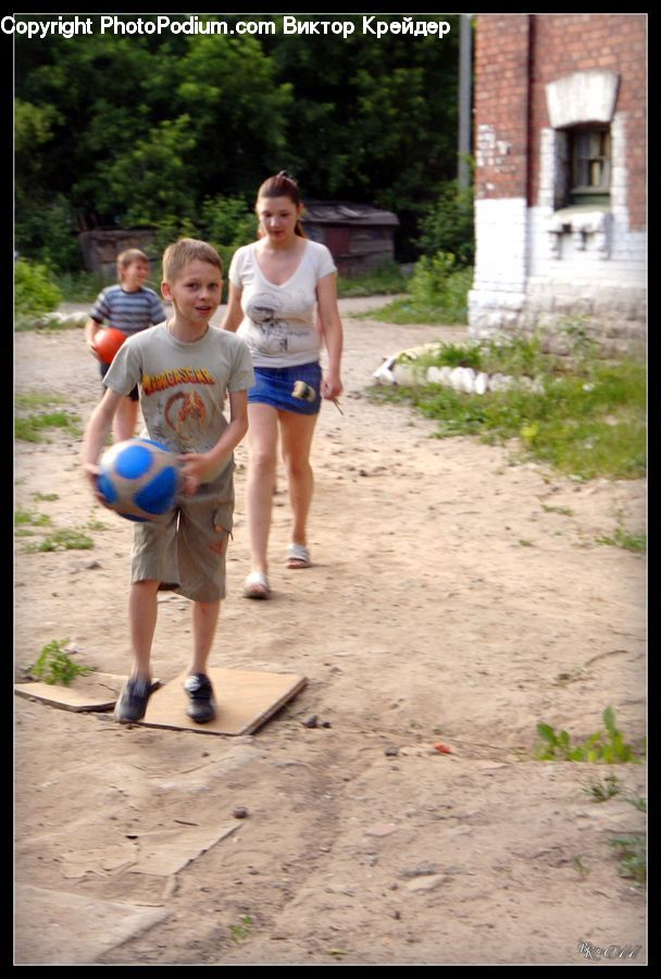 People, Person, Human, Baby, Child, Kid, Dirt Road