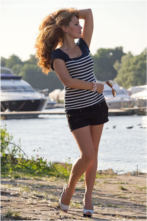 People, Person, Human, Clothing, Miniskirt, Skirt, Bbq