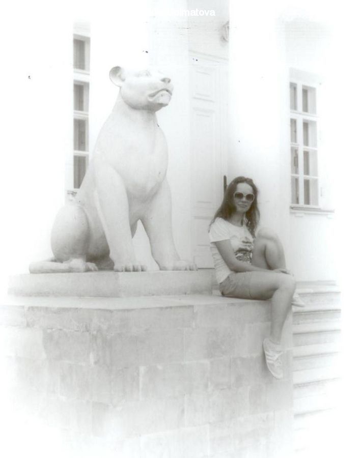 Art, Sculpture, Statue, Sitting, Laughing, Smile, Costume