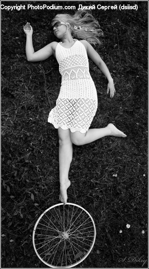 People, Person, Human, Female, Portrait, Selfie, Ground