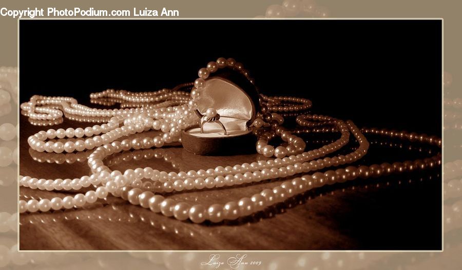 Accessories, Bag, Handbag, Purse, Shelf, Jewelry, Pearl