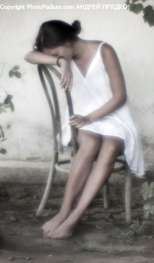 People, Person, Human, Female, Clothing, Dress, Girl