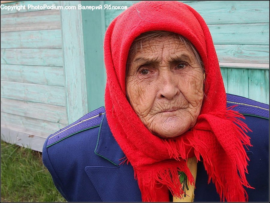 People, Person, Human, Clothing, Hood, Hoodie, Sweatshirt