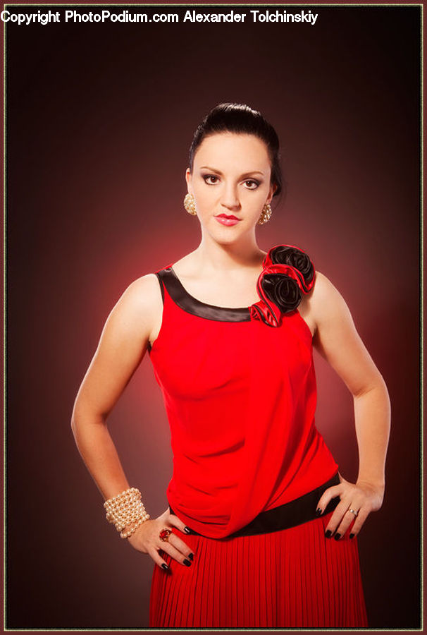 People, Person, Human, Evening Dress, Clothing, Dress, Costume
