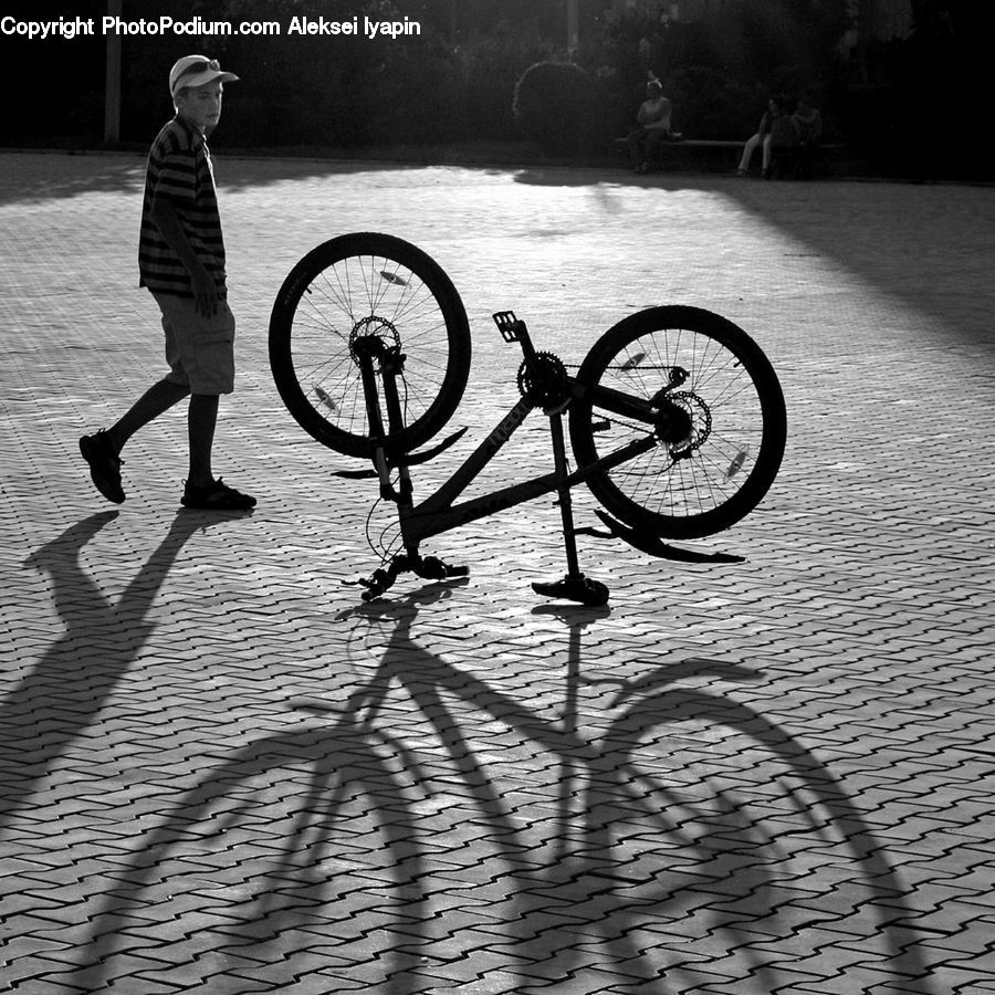 Human, People, Person, Bicycle, Bike, Vehicle, Performer
