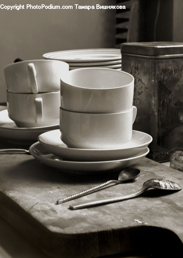 Cup, Cutlery, Spoon, Chair, Furniture, Porcelain, Saucer