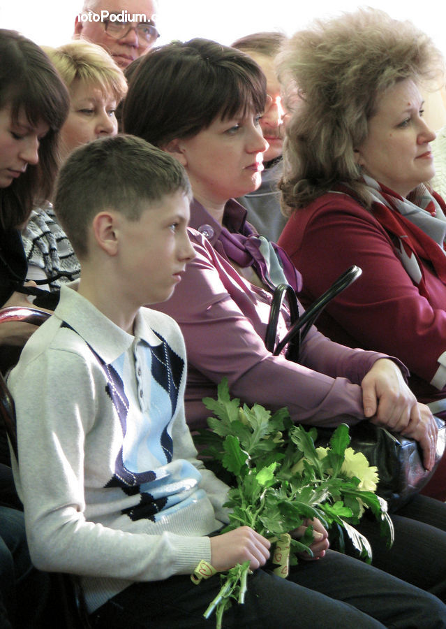 People, Person, Human, Plant, Potted Plant, Herbs, Parsley