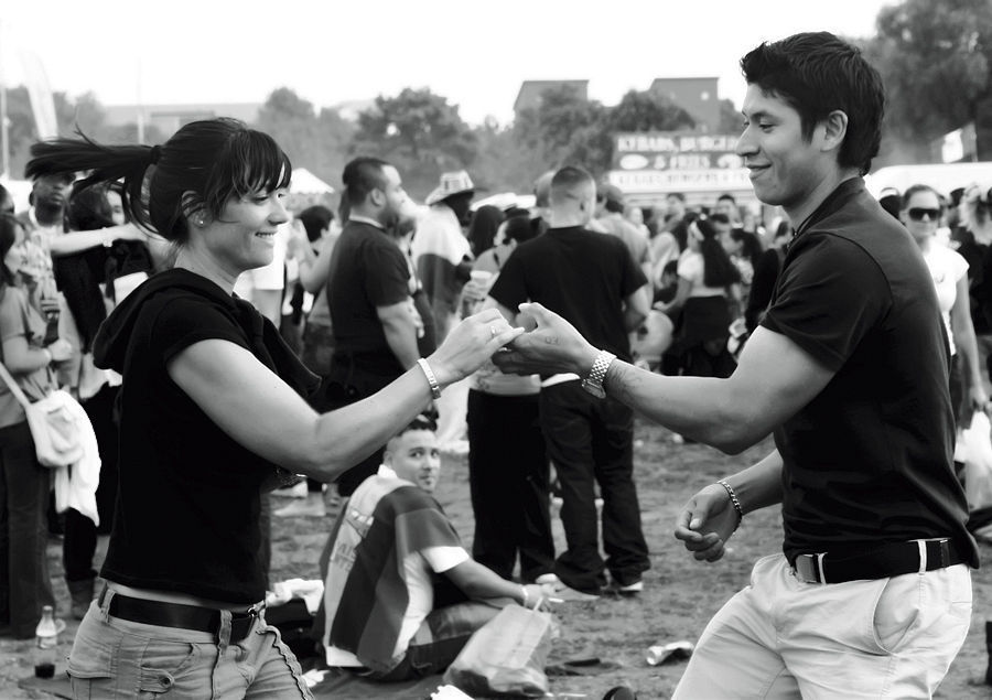 Human, People, Person, Crowd, Hug, Kiss, Performer