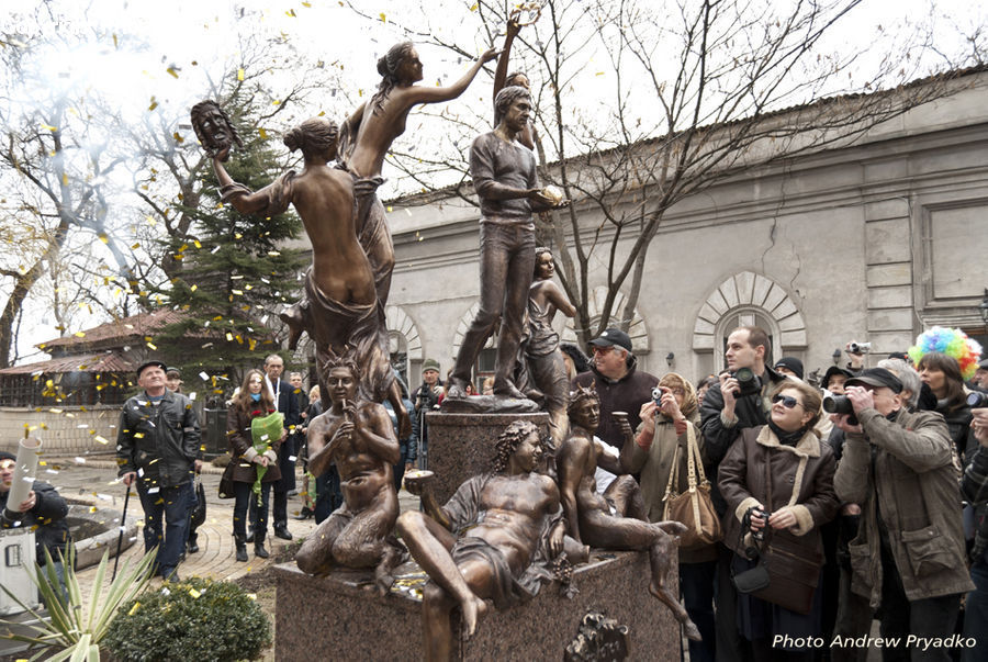 People, Person, Human, Art, Sculpture, Statue, Mud