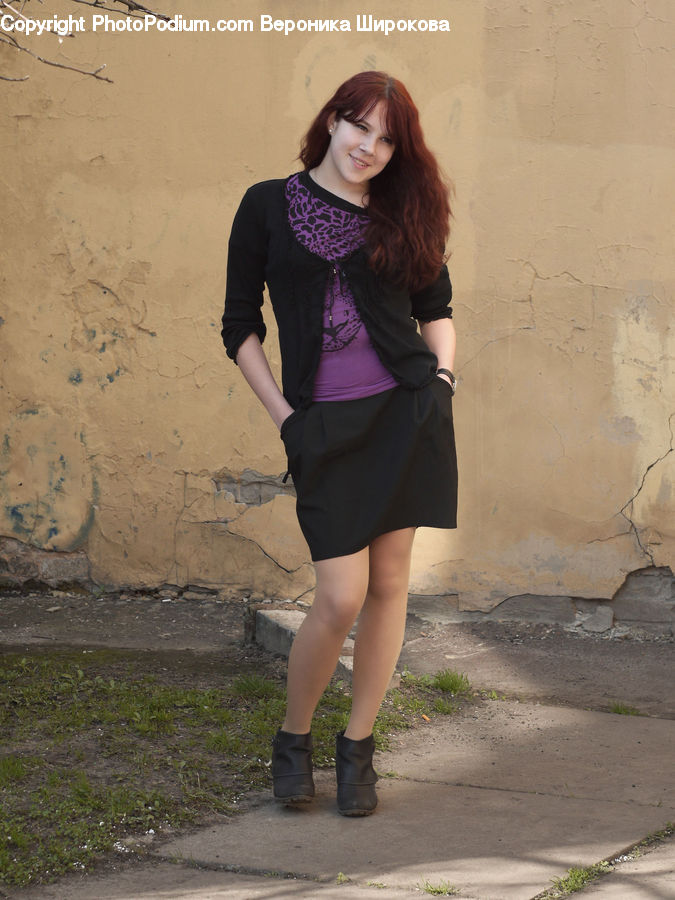 Human, People, Person, Blouse, Clothing, Shorts, Miniskirt