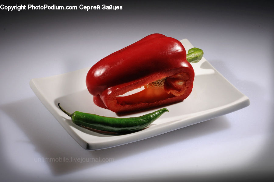Bell Pepper, Pepper, Produce, Vegetable, Dish, Food, Plate