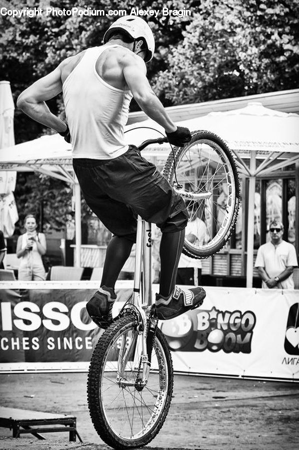 People, Person, Human, Bicycle, Bike, Vehicle, Cyclist