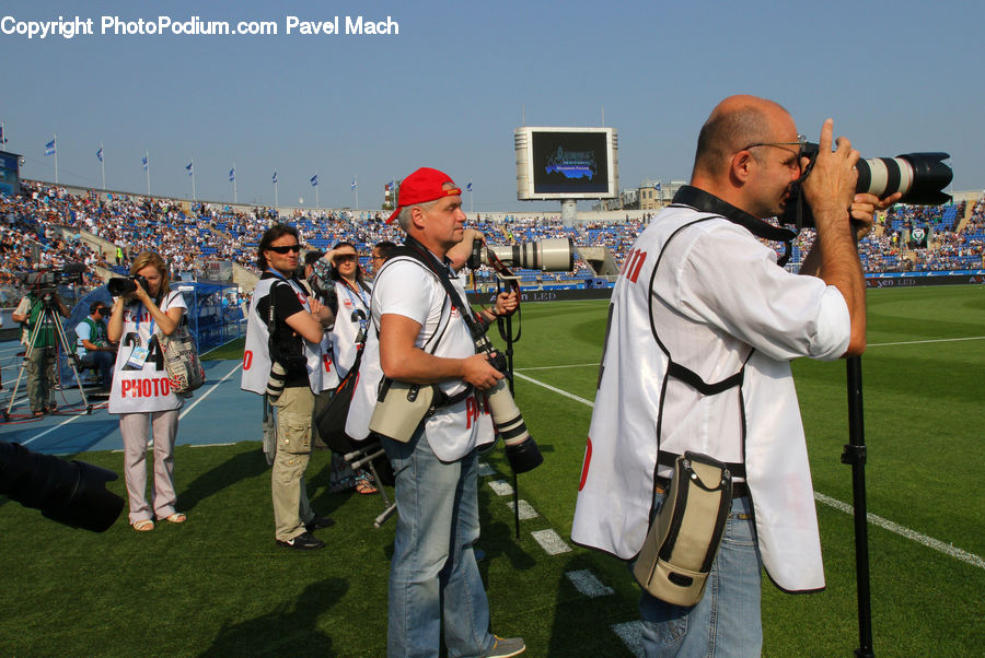 Human, People, Person, Mascot, Bagpipe, Crowd