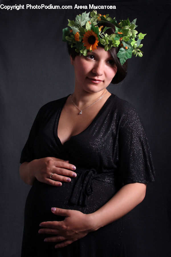 Human, People, Person, Plant, Potted Plant, Musical, Play