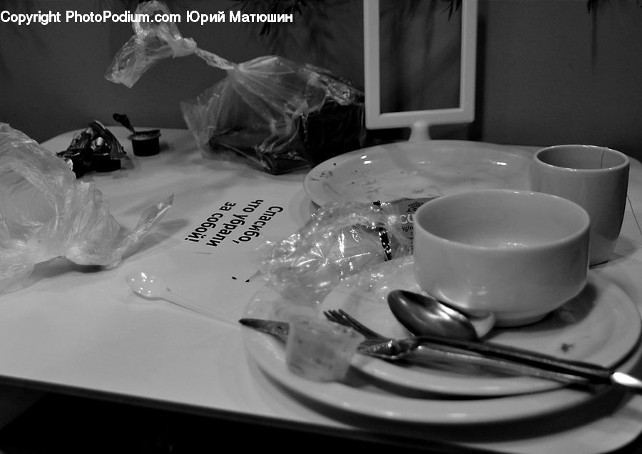 People, Person, Human, Dish, Food, Plate, Cup