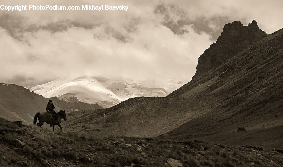 Crest, Mountain, Outdoors, Peak, Mountain Range, Hiking, Leisure Activities