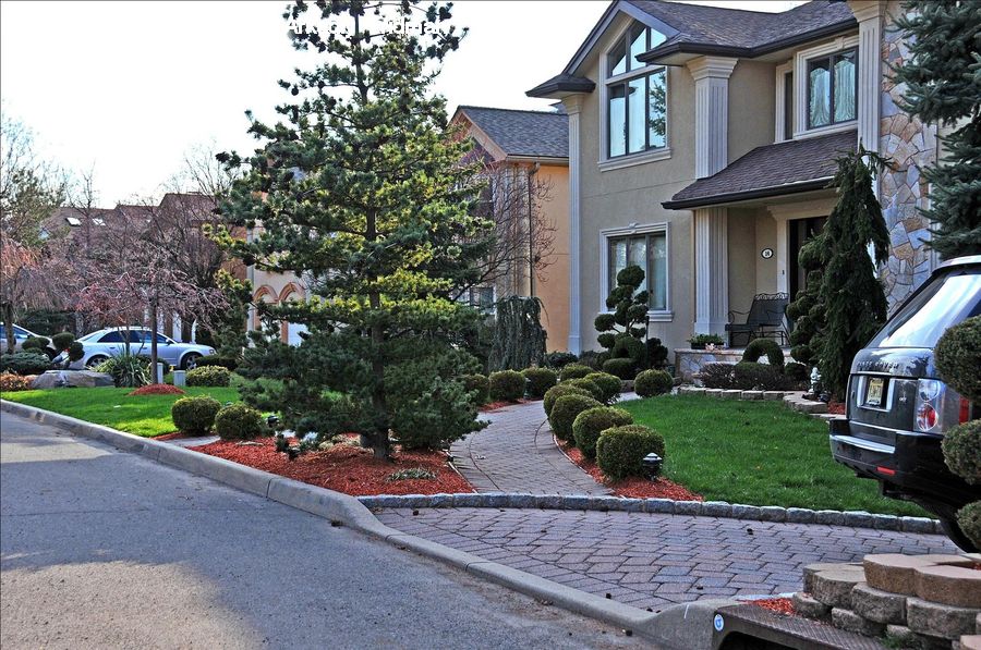 Yard, Car, Suv, Vehicle, Cobblestone, Pavement, Walkway