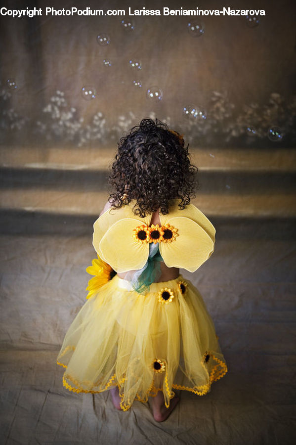 Braid, Hair, Ponytail, Clothing, Dress, Dance, Dance Pose