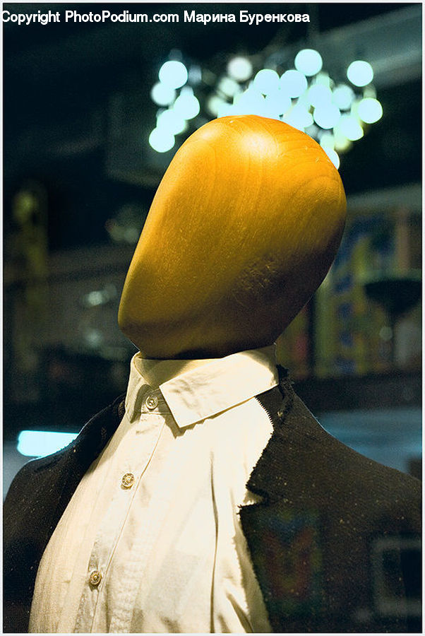 Costume