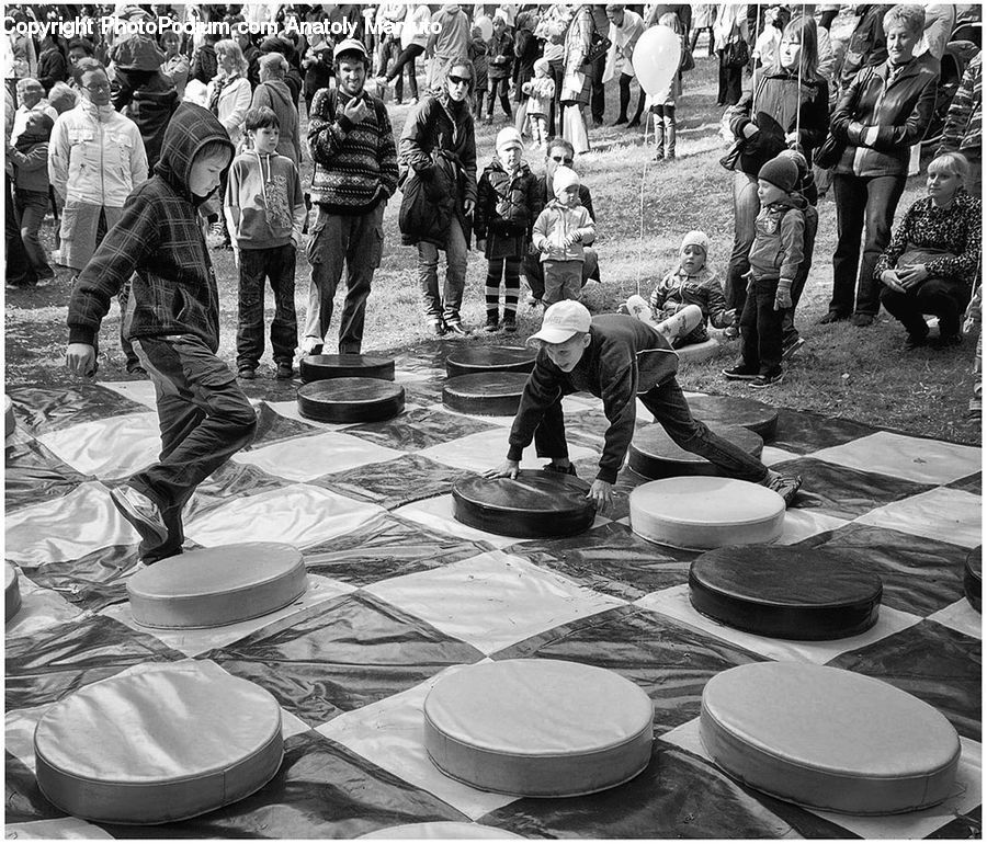 People, Person, Human, Dish, Food, Plate, Performer