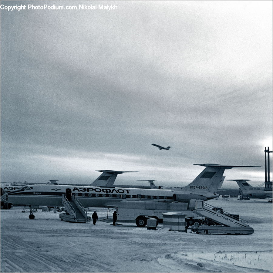 Aircraft, Airplane, Airliner, Flight, Jet, Army, Tank