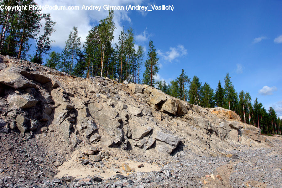 Crest, Mountain, Outdoors, Peak, Ground, Soil, Conifer