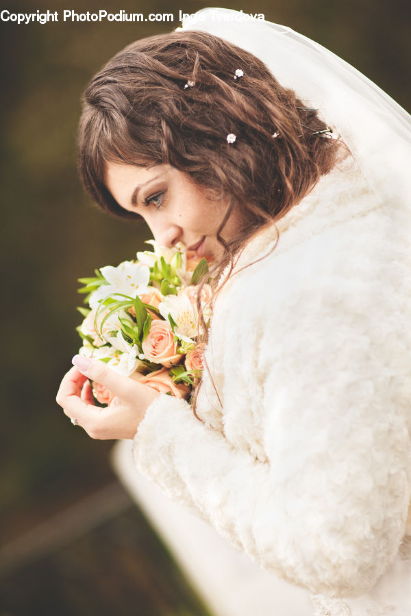People, Person, Human, Bridesmaid, Leisure Activities, Flower, Flower Arrangement