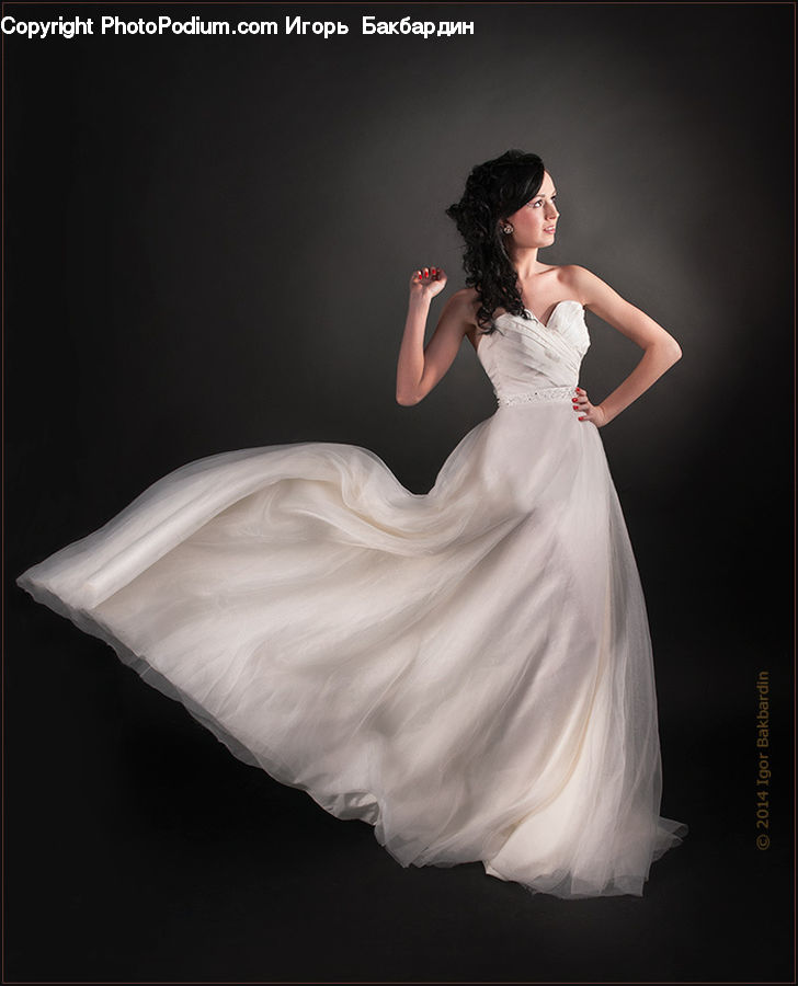 People, Person, Human, Evening Dress, Gown, Clothing, Dress