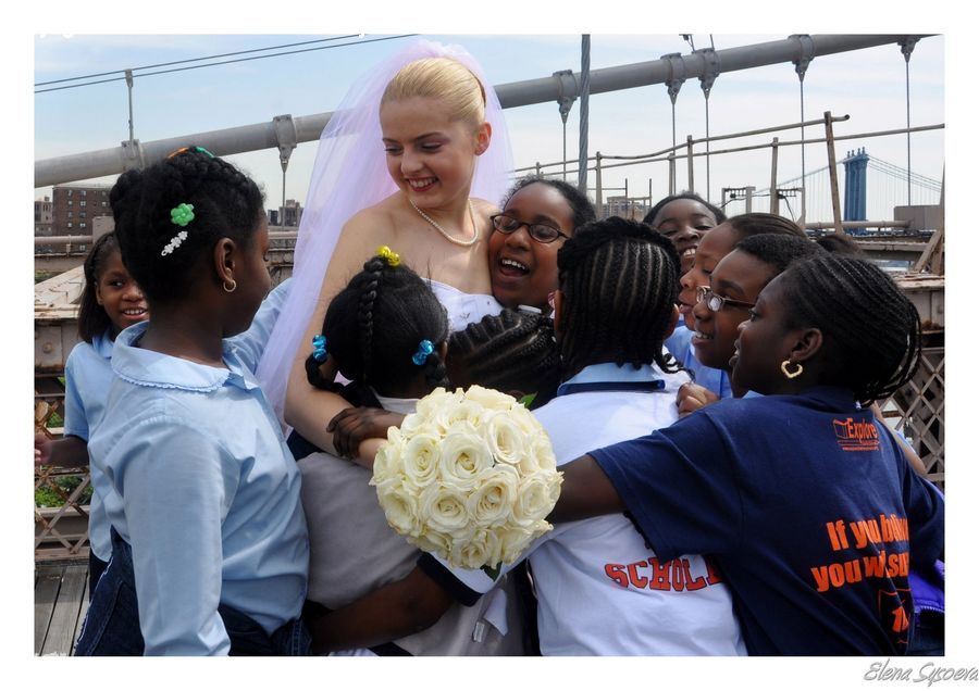 People, Person, Human, Bridesmaid, Afro Hairstyle, Hair, Floral Design