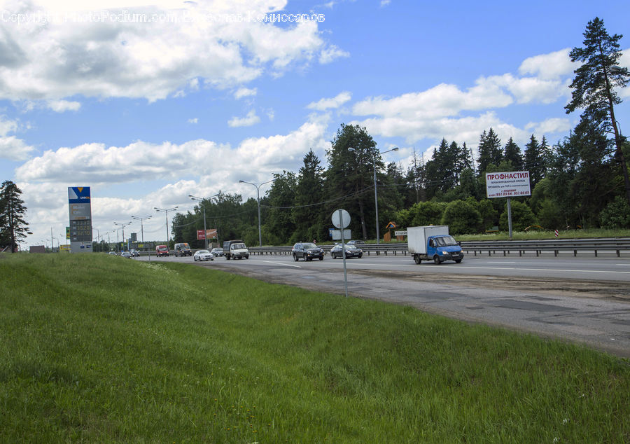 Yard, Freeway, Road, Dirt Road, Gravel, Intersection, City