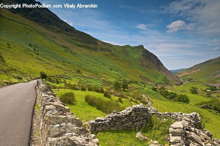 Crest, Mountain, Outdoors, Peak, Field, Grass, Grassland
