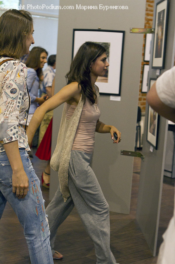 People, Person, Human, Clothing, Denim, Jeans, Pants
