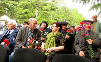 Мирного неба!