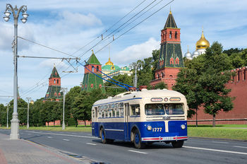 Синий троллейбус