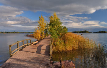 Мостик, островок (Осень)