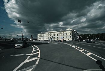 У Марсова поля