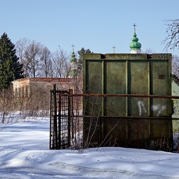 Село Молоди Усадьба и ц.Воскресения Христова
