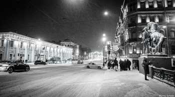 На Невском проспекте.