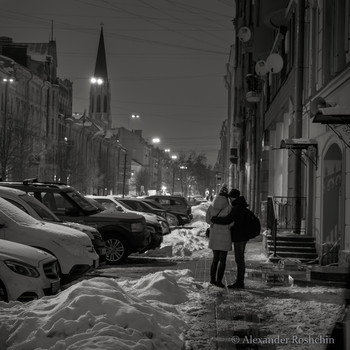 Поздний час