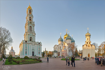 Чистое небо над Лаврой