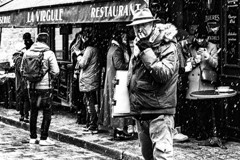 Paris.Snow