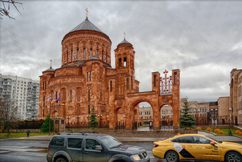 Армянский Апостольский Храм..
