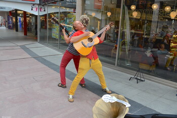 Уличные музыканты