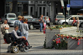 Норвегия скорбит...