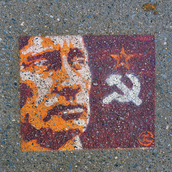 Рисунок на тротуаре