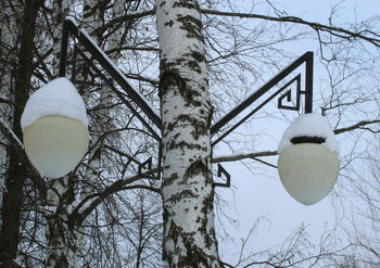 Фонари в снегу